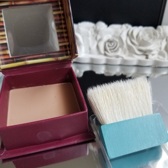 Benefit Hoola Bronzer - Picture 3 of 3